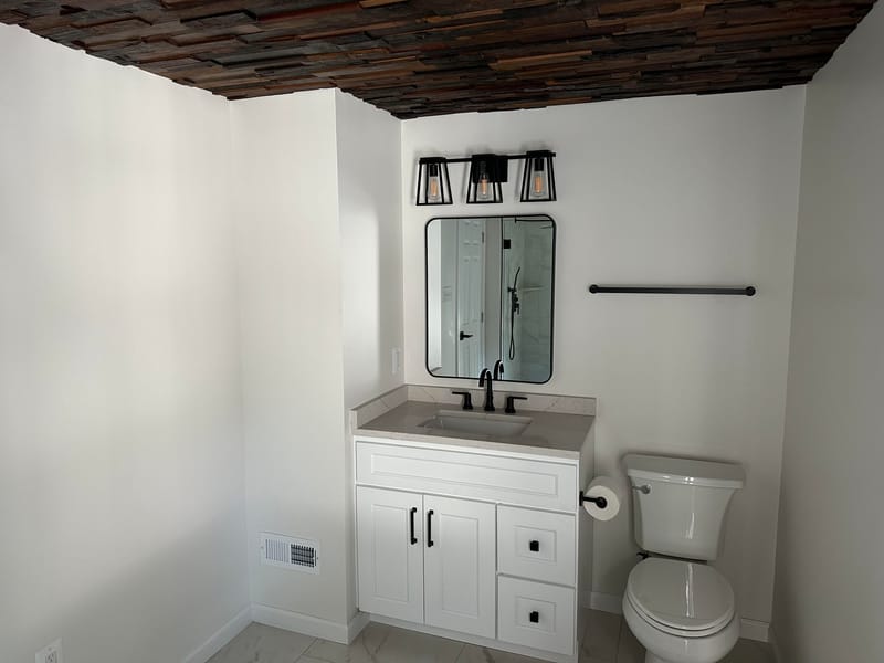 Barnekov Bathroom 3 Scaled