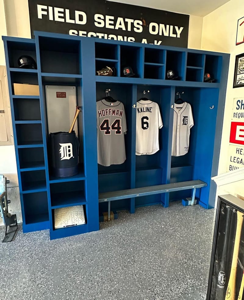 Hoffman Locker Built In